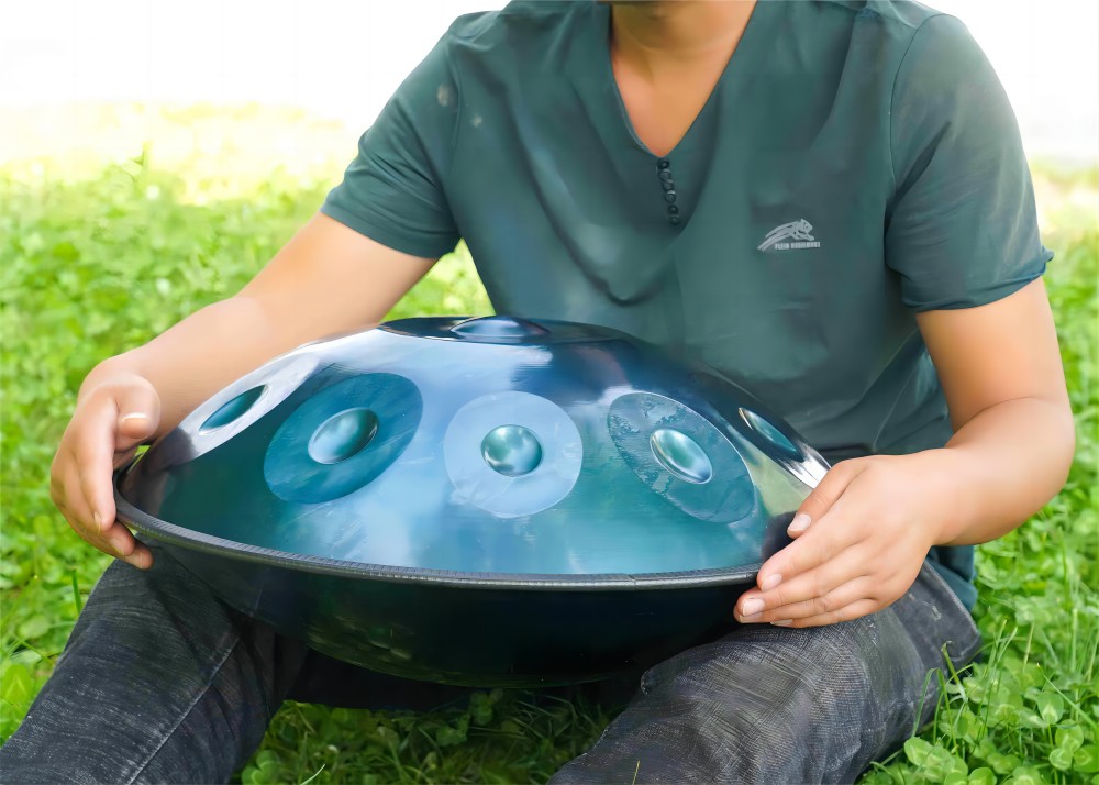 play handpan